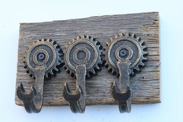 3-Hook, Cast Iron Metal Steampunk Gear Wall Mounted Coat Rack, Entryway Hanging Key Hooks